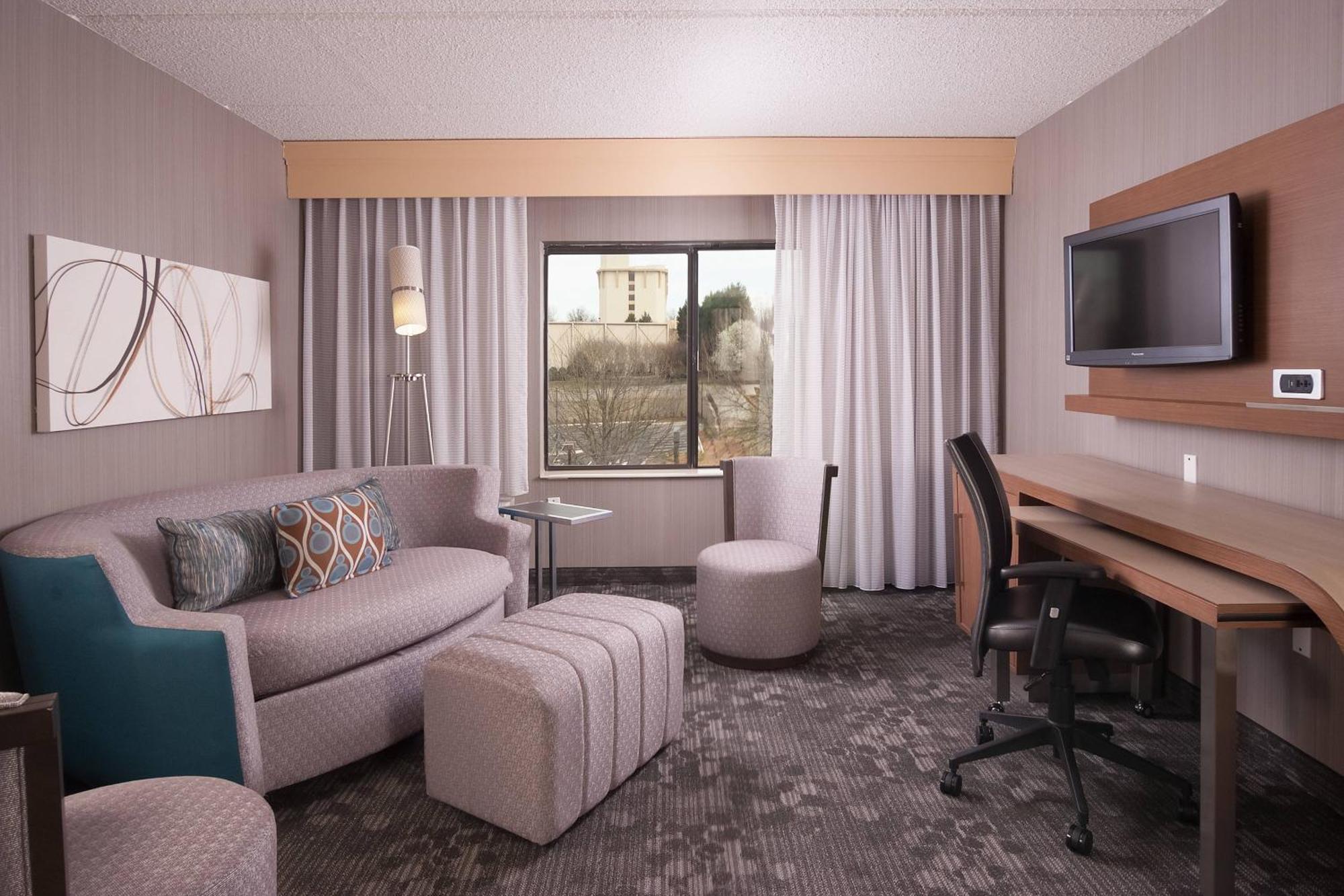 Courtyard Greenville-Spartanburg Airport Bagian luar foto